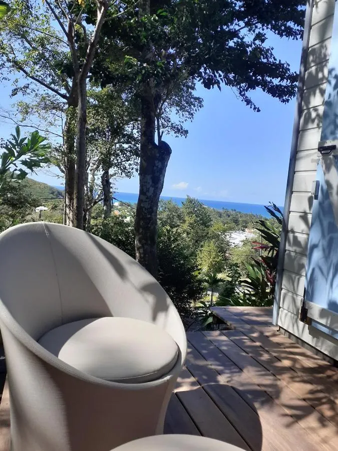 Le Surf Lodge, Chambre Avec Vue Mer Dans Un Ecrin De Verdure Deshaies 0*,  Guadeloupe